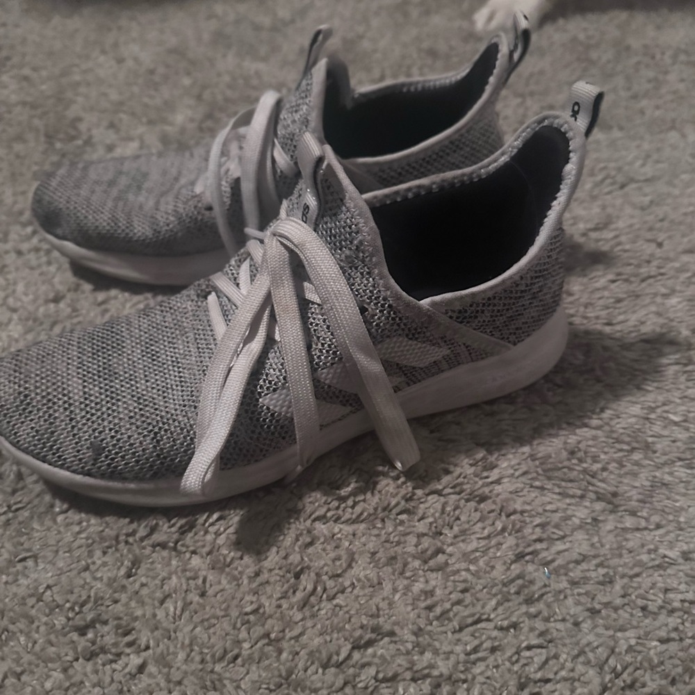 Adidas Sneakers